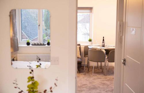 Walnut Flats-F5, Stylish 1-Bedroom - Parking, Netflix, WIFI - Close to Oxford, Bicester & Blenheim Palace - Photo 21