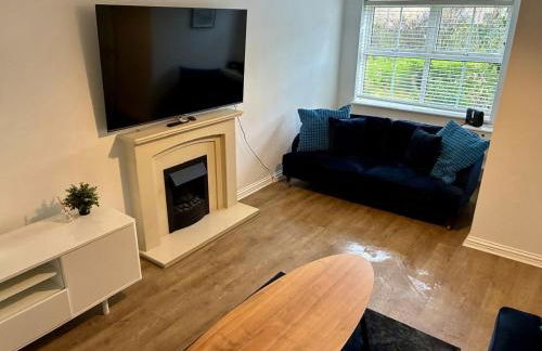 Great Parking and Spacious 3 Bedroom Home Andover - Foto 3