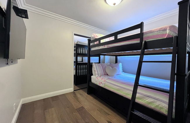 Swanky 5 bedroom 4.5 bath home (3 Master Suites) - Foto 8