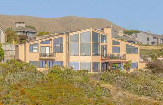 Expansive Ocean-View Retreat with Home Theatre & Spa - Foto 71