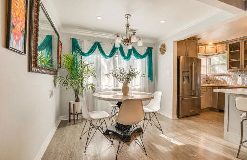 4 Mi to Beach Chic Los Angles Home with Patio! - Foto 3