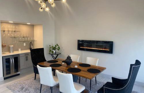 Ranch Style w firepit and big backyard TV Room - Foto 16