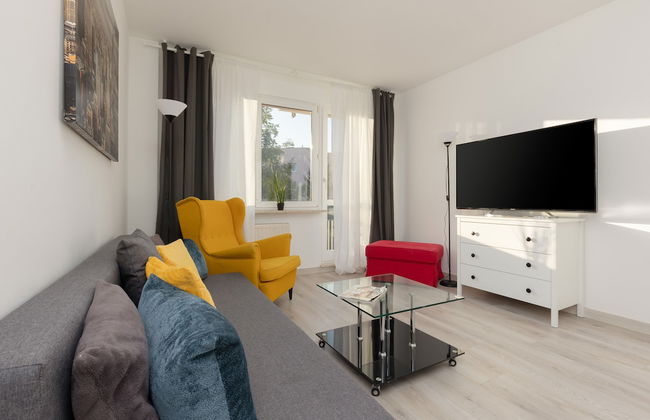 Kopcińskiego Apartment Warsaw by Renters - Photo 16