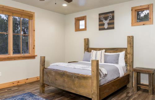 East Zion Trails Retreat-Hot tub, Resort Amenities, Exceptional - Photo 18