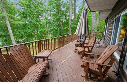 Adirondacks in Style! Lake House with Deck, Fire Pit - Foto 20