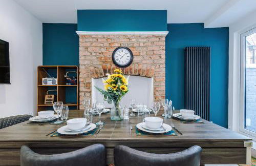 Serene & Contemporary Hoole House - Photo 3