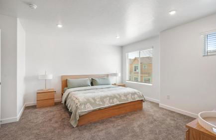 Family-Friendly 3-Story Home Sleeps 8 - Foto 16