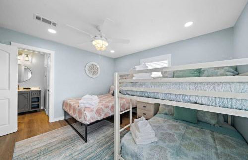 Unwind in beachside comfort with gorgeous views - Foto 35