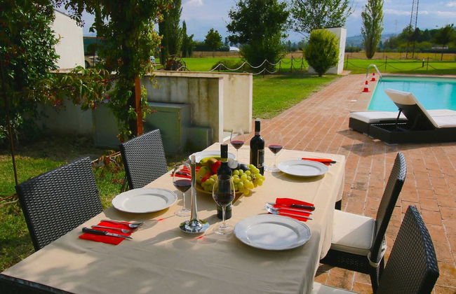 Swim, Savor, and Stroll in Umbria - Foto 31