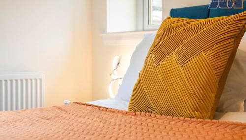 1 Bed Flat With Parking Sleeps 2 in Fife - Foto 4