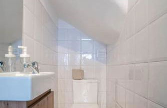 Green Breeze Escape by Lisbeyond - Photo 22