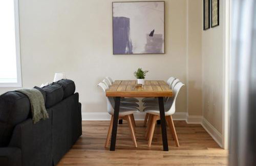 FREE Parking, Netflix in East Liberty By Parks and Uni - Foto 4