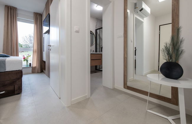 Apartments Mare B with pool - Photo 20