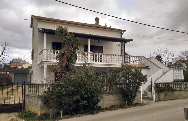 Bright and Modern: Fully Furnished Krk Apartments With Private Parking - Foto 12