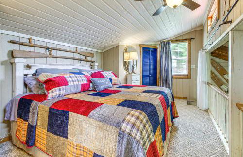 Hike, Swim and Fish Lakefront Cabin in Roach! - Foto 11