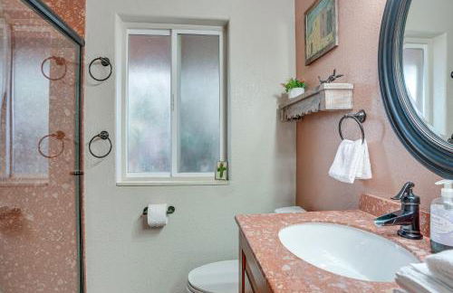 Close to Golf Sun City Escape with Furnished Porch! - Foto 13