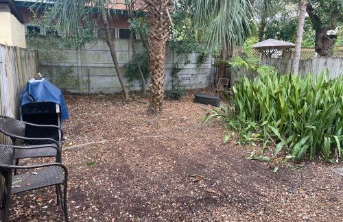 Key West Style Historic Home in Coconut Grove Florida, The Blue House - Foto 17