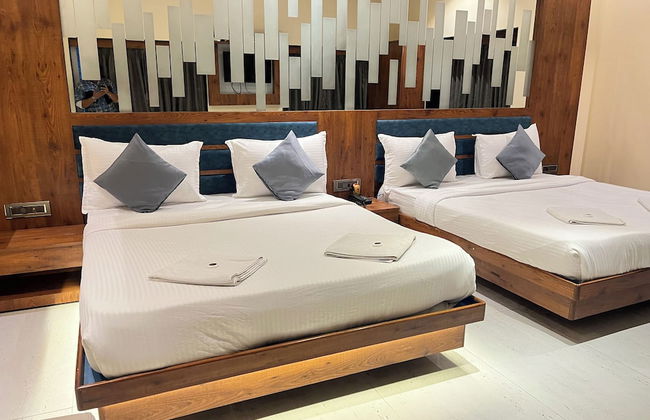 The Saroja Grand Villa Resorts - Photo 8