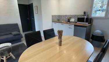 Les Chalets du Mancel - Chalet Tennessee - 500 m Bouleries Jump , 10 min du circuit des 24h - Foto 2