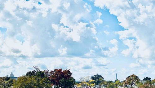 Luxe Penthouse with Private Parking & Rooftop w TV - Foto 2