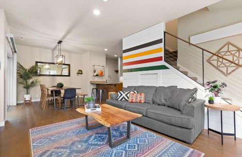 THE PENDLETON - Walkable - Arcade Loft - Modern- Light & Bright - Photo 13