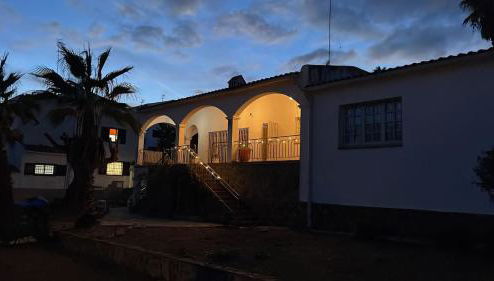 Ibiza style villa with swimming pool near Sitges - Foto 1