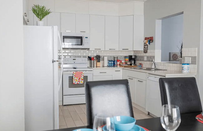 Stunning Home - Photo 8