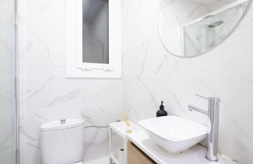 Apartamento NUEVO con encanto en SAGRADA FAMILIA - Photo 34