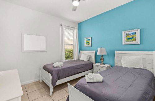 Heated Pool Lazy River Game Room 12 MI to Disney - Foto 48