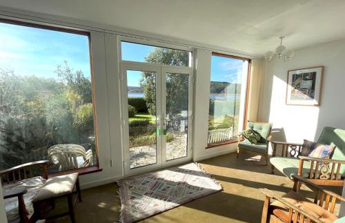 Beautiful 4BR Period Home With Spectacular Views - Pass the Keys - Photo 6