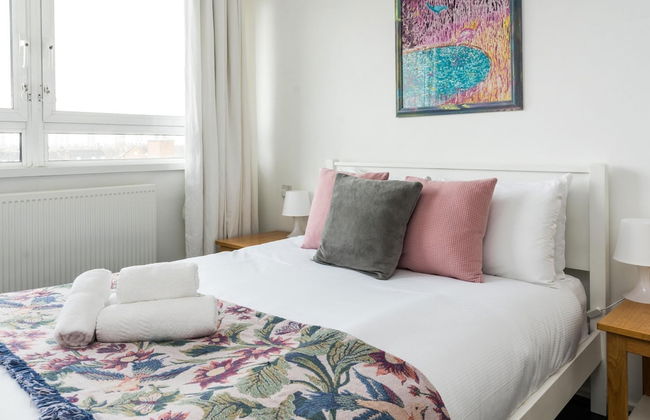 A Skyhigh Stay for 2 in Vauxhall London - Foto 4