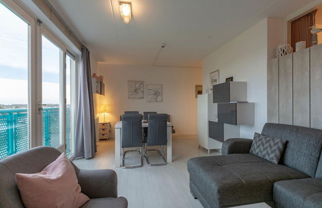 An Apartment That is Attractively Furnished - Foto 36