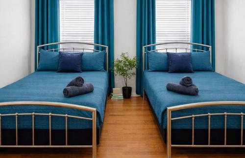 Backyard Oasis - 5BR - Hot Tub - 2 Fire Pits - Game Room - Photo 37