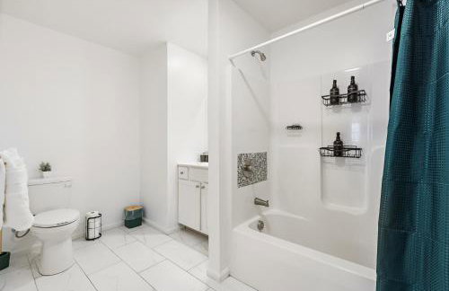 Urban Haven XL - NYC & Newark with free parking - Photo 14