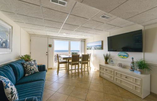 Stunning Beachfront Condo with Panoramic Ocean View - Foto 5