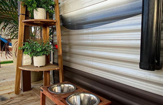 El Camper with private pool - Photo 25