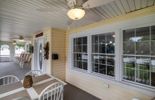 Imperial Porch Haven Cozy Fire Pit Fenced Yard - Foto 80