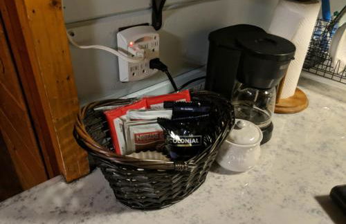 Charming Log Cabin in Tall Pines w Large Deck - Foto 18