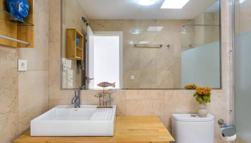 Modern 2BR Sea View Retreat in Tauro Walk to Beach & Golf - Foto 4