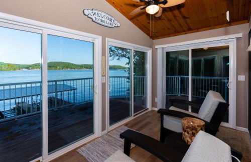 Lakefront Family Home Private Dock with Huge Views - Foto 16
