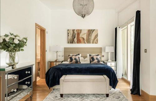 Modern contemporary home in beautiful setting - Foto 15