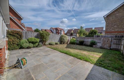 Family & Contractor Friendly 3 bed house Sleeps 8 in Maidenhead - Foto 18