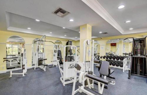 Stylish City Place WPB Escape King Bed and Den - Foto 49