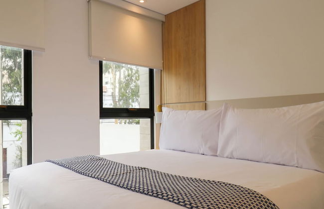 w Sophisticated 2BR With Balcony in Miraflores - Photo 2