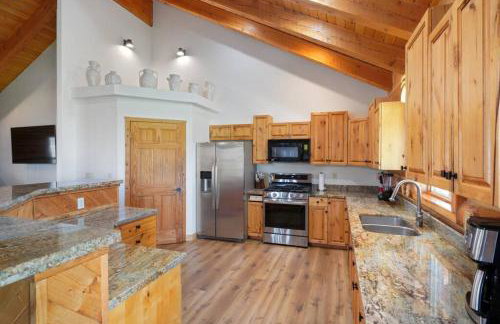 Splendor Valley Farms Huge Log Cabin with King Bed Bunk Beds and Game Room - Photo 47