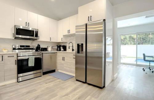 Luxe 6 Bed Heated Pool Villa I 5 min to Beach I BBQ - Foto 17