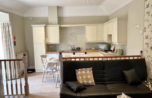 Pinewood Cottage Self Catering Apartments and studio apartments - Photo 9