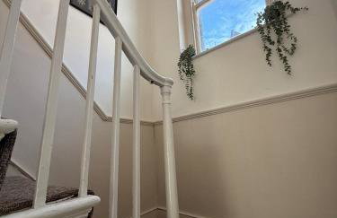 Stokey Skyline Retreat With Balcony - Foto 15