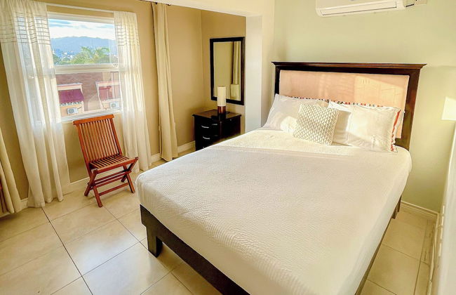 City View New Kingston Apartment w/ Pool - Foto 3