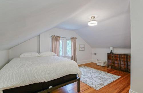 Massive 6 bedroom home with a Pool - Foto 50